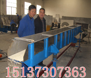 振动输送机，水平振动输送机